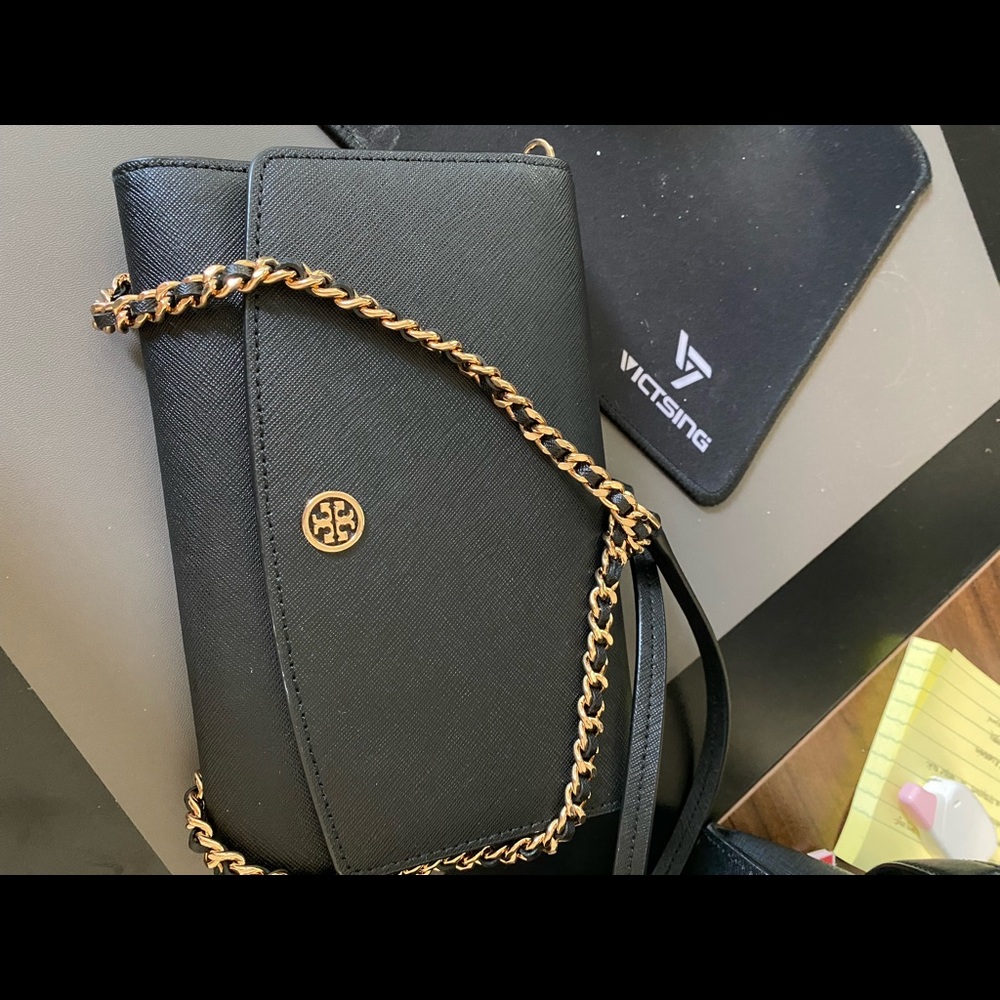 tory burch cross body wallet with chain